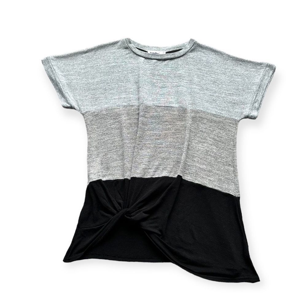 🔃Yidarton Gray And Black Front Twist Short Sleeve Shirt